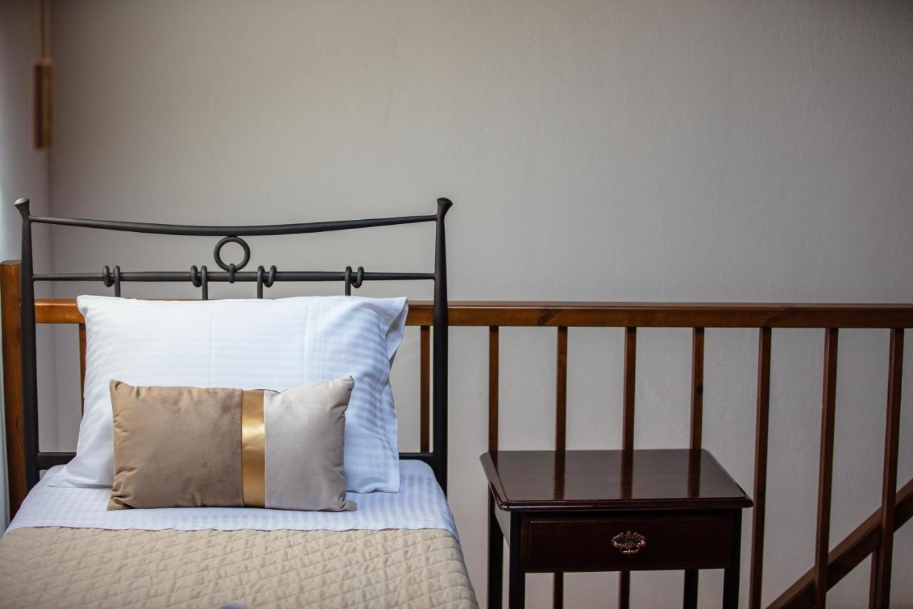 Two Floor Apartment Old Town 罗希姆诺 外观 照片